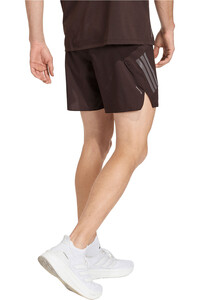 adidas pantaloneta técnica hombre ADI365 RUNNING FORMOTION ICONIC MARRON vista trasera