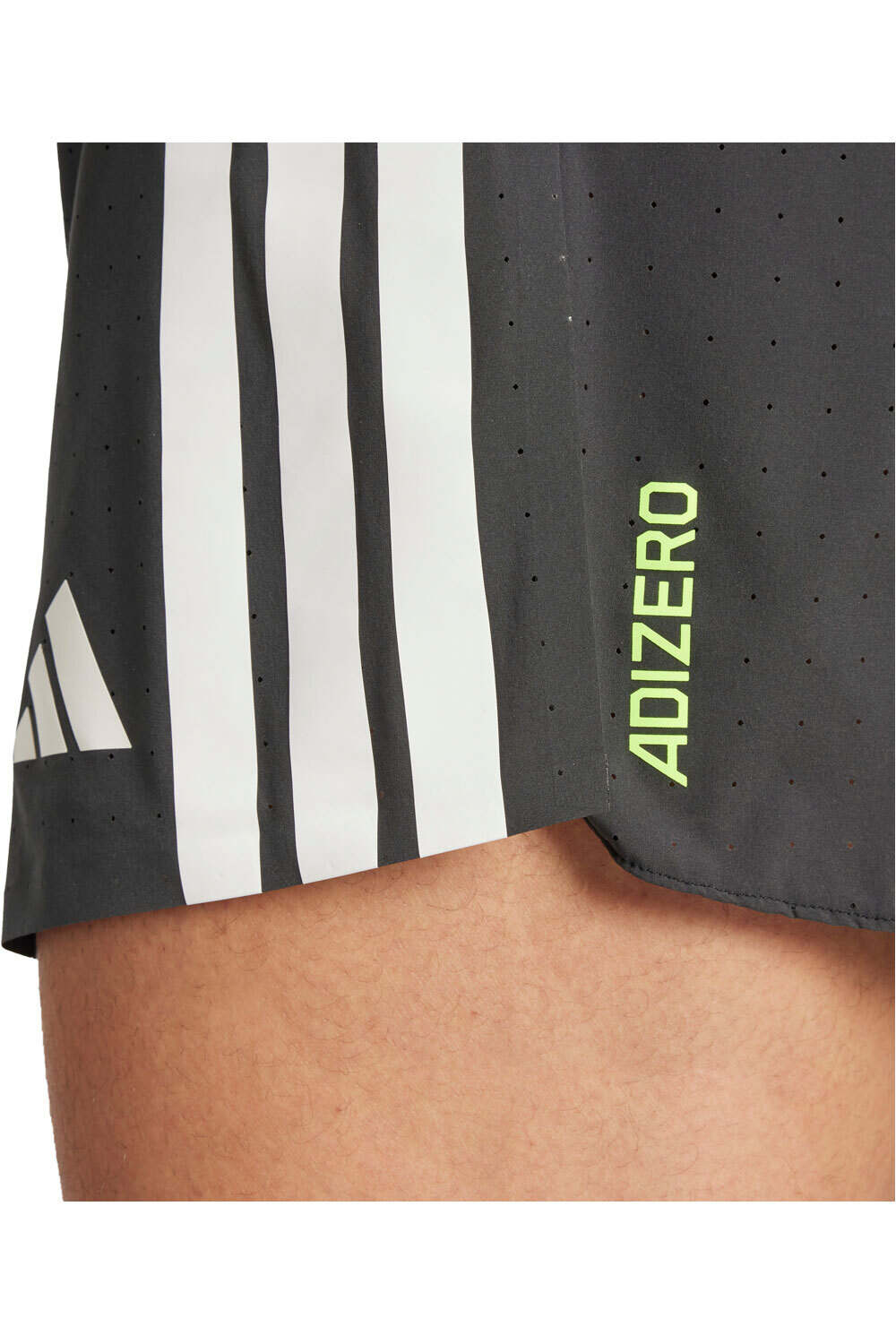 adidas pantaloneta técnica hombre ADIZERO NEGRO vista detalle