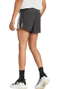 adidas pantaloneta técnica hombre ADIZERO NEGRO vista trasera