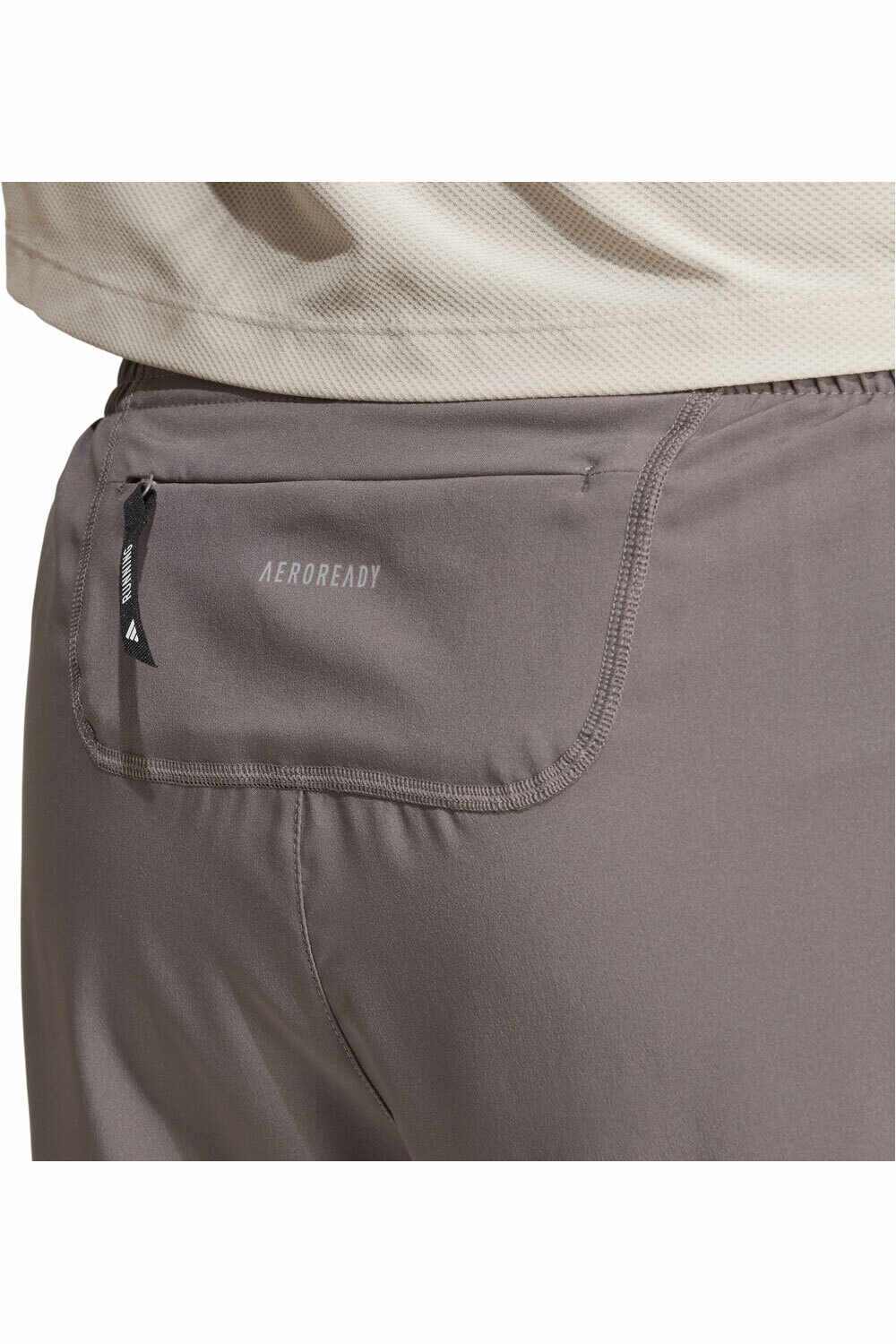 adidas pantaloneta técnica hombre OWN THE RUN GRIS vista detalle