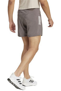 adidas pantaloneta técnica hombre OWN THE RUN GRIS vista trasera