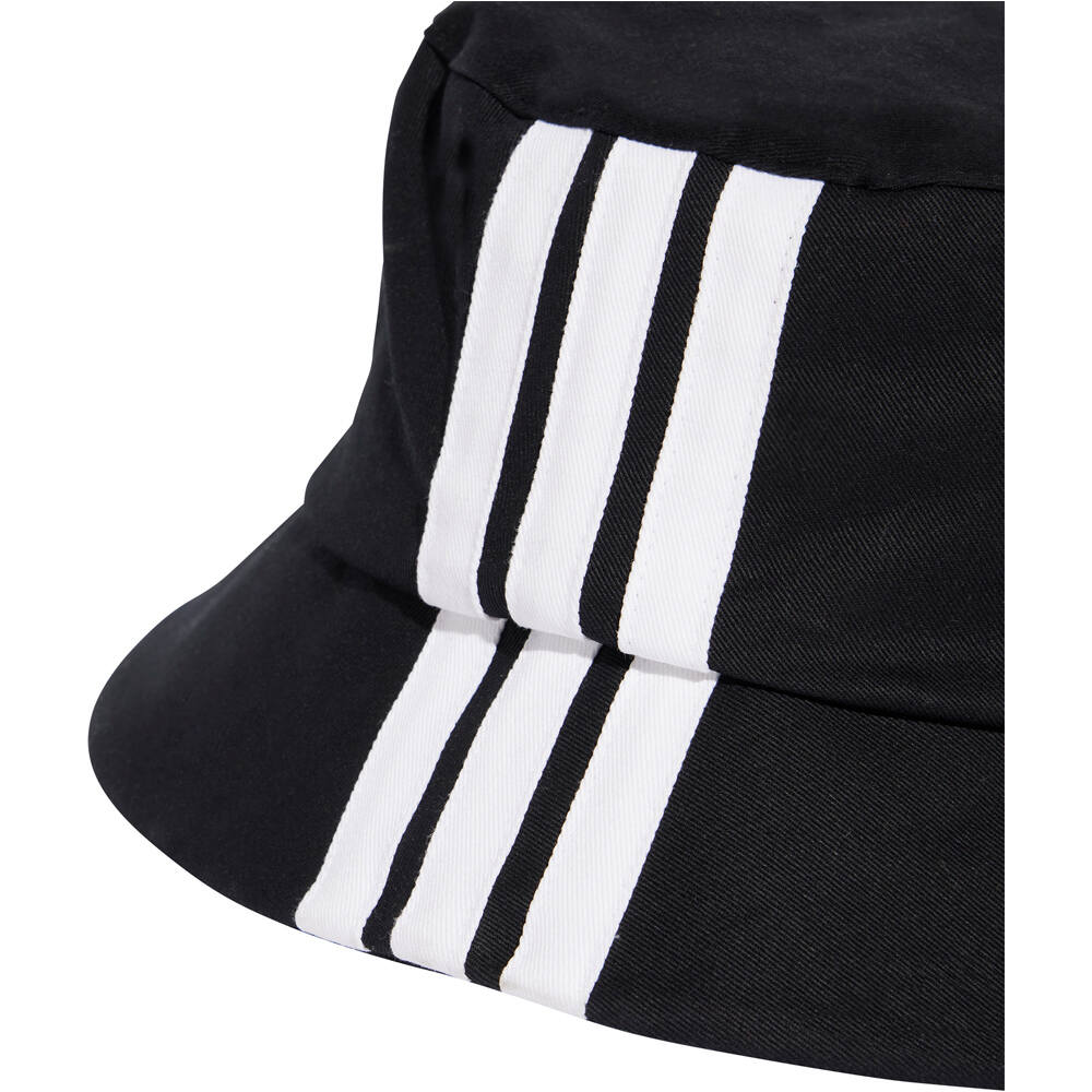 adidas sombrero 3 STRIPES NEGRO 04