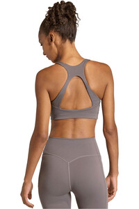 adidas sujetadores deportivos OPTIME WORKOUT MEDIUM SUPPORT MORADO vista trasera