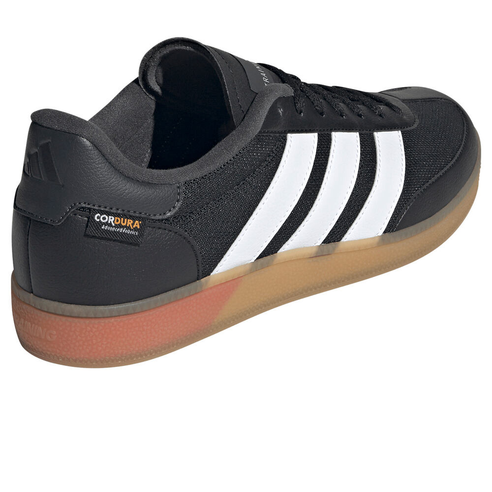 adidas zapatilla cross training hombre SPEZIAL TRAINING NEGRO vista trasera