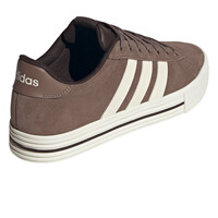 adidas zapatilla moda hombre DAILY 4.0  vista trasera
