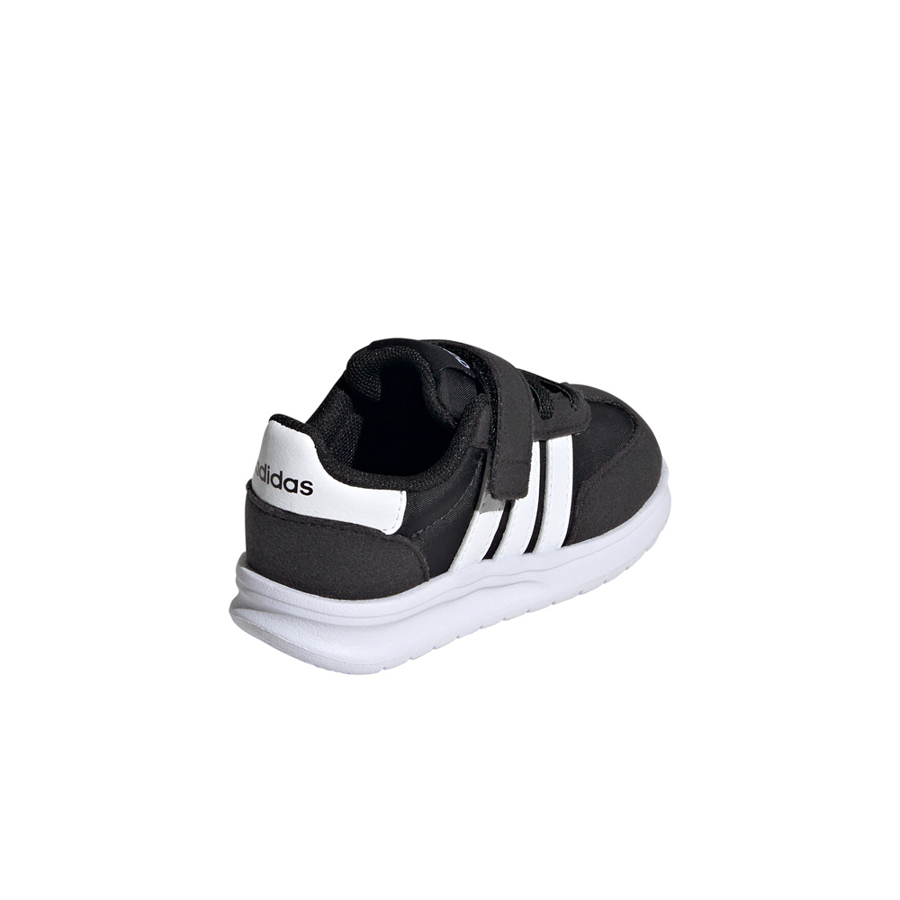 adidas zapatilla multideporte bebe RUN 70S 2.0 NEGRO vista trasera
