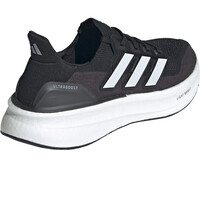 adidas zapatilla running hombre ULTRABOOST 5 NEGRO vista trasera