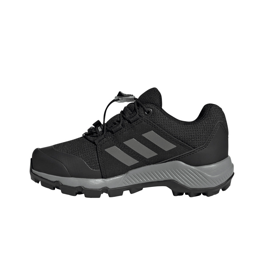 adidas zapatilla trekking niño TERREX GORE-TEX  puntera