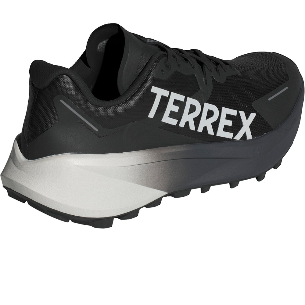 adidas zapatillas trail hombre TERREX AGRAVIC 3 NEGRO vista trasera