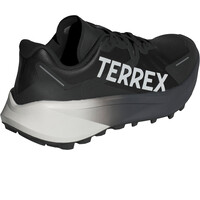 adidas zapatillas trail hombre TERREX AGRAVIC 3 NEGRO vista trasera