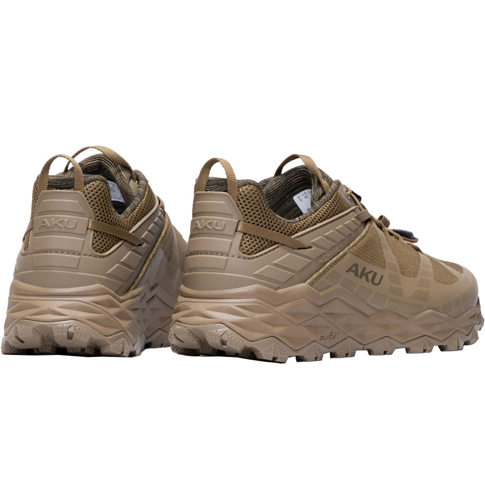 Aku zapatilla trekking hombre FLYROCK T MARRON vista trasera