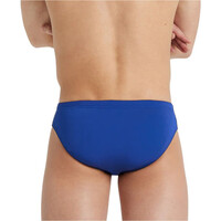 Arena bañador natación niño TEAM SWIM BRIEFS SOLID AZUL vista trasera