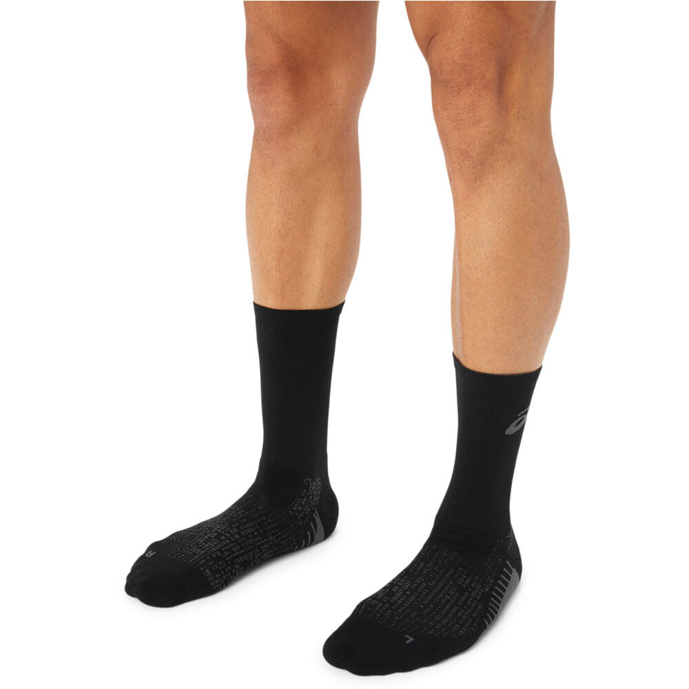 Asics calcetines running PERFORMANCE RUN NEGRO 03