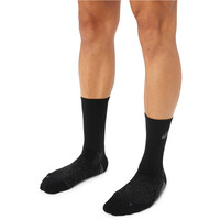 Asics calcetines running PERFORMANCE RUN NEGRO 03