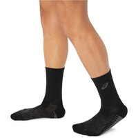 Asics calcetines running PERFORMANCE RUN NEGRO 04