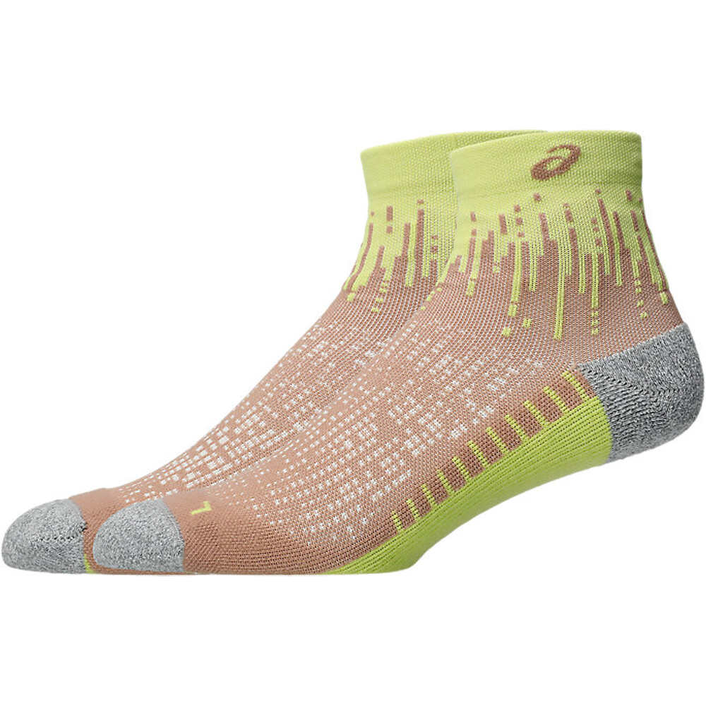 Asics calcetines running PERFORMANCE RUN SOCK QUARTER MARRON 01