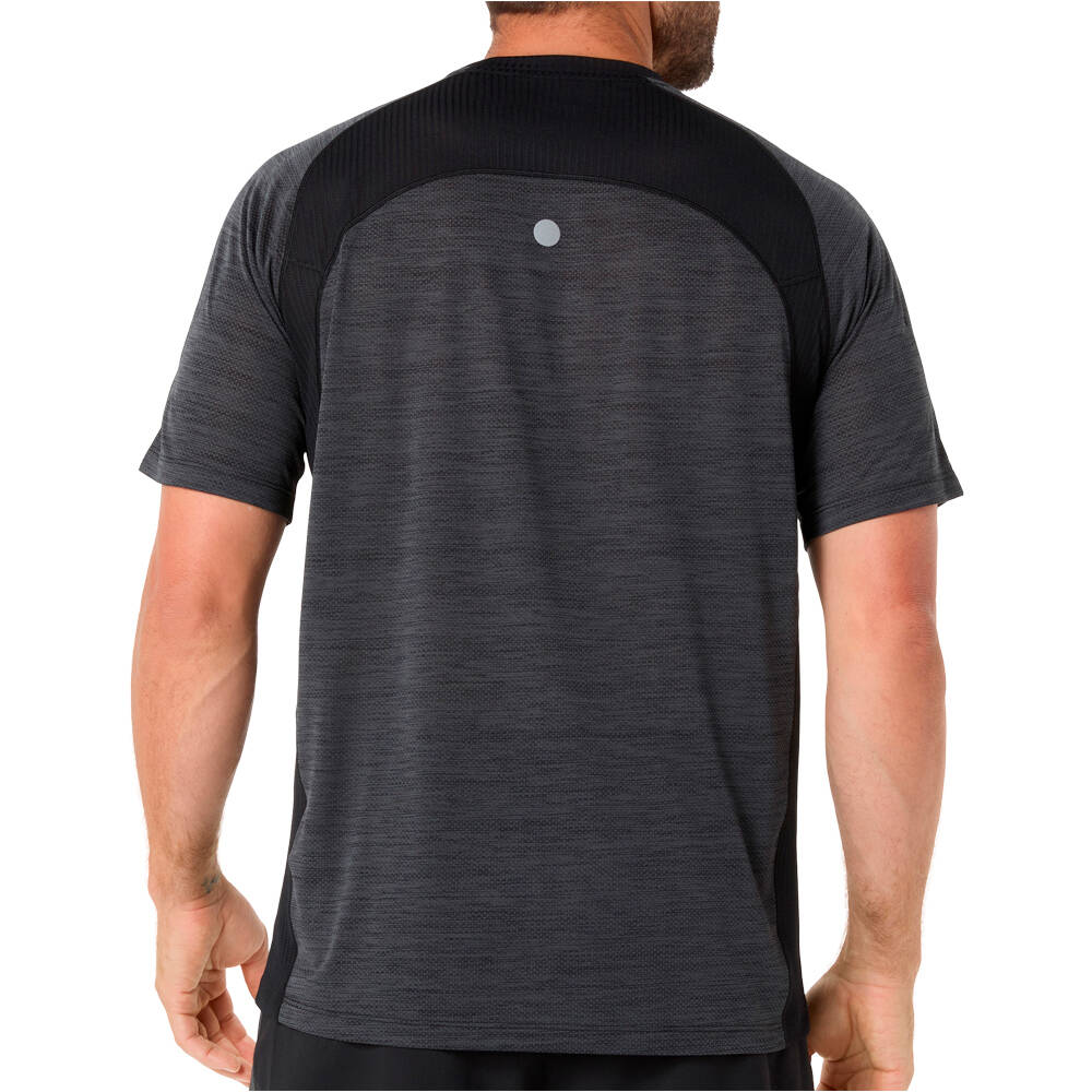 Asics camiseta técnica manga corta hombre ROAD NEGRO vista trasera