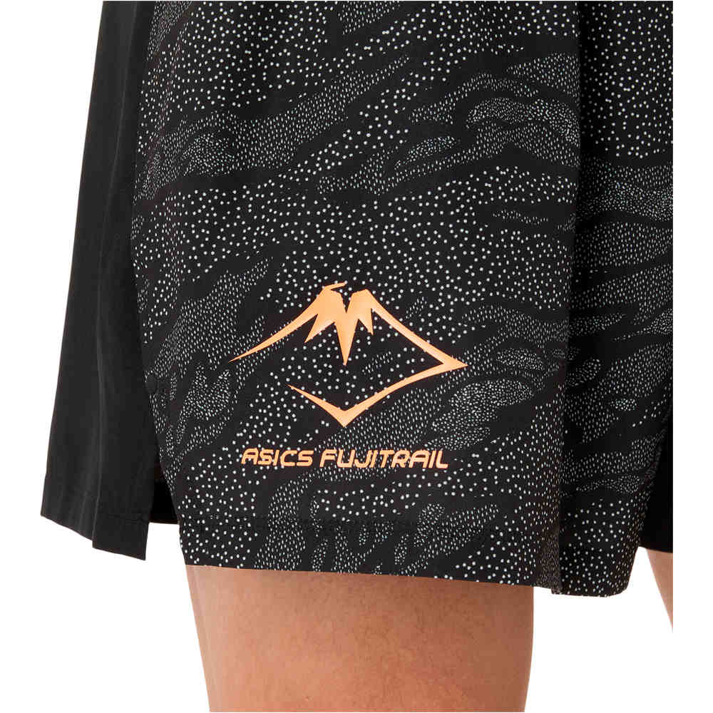 Asics pantalón running hombre FUJITRAIL ALL OVER PRINT NEGRO 04