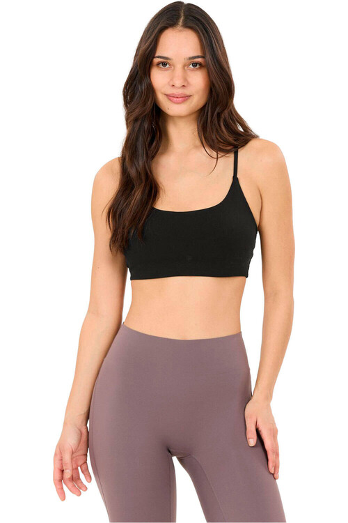 ATHLECIA EMARRI negro