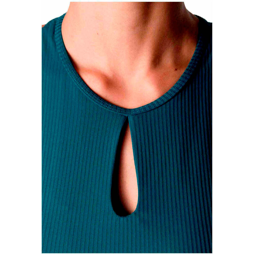 Black Limba camiseta tirantes fitness mujer TEMPO VERDE vista detalle