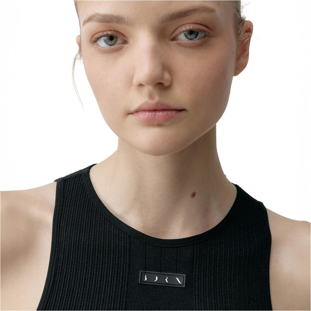 Born Living Yoga Camiseta Tirantes Yoga NORA NEGRO vista detalle