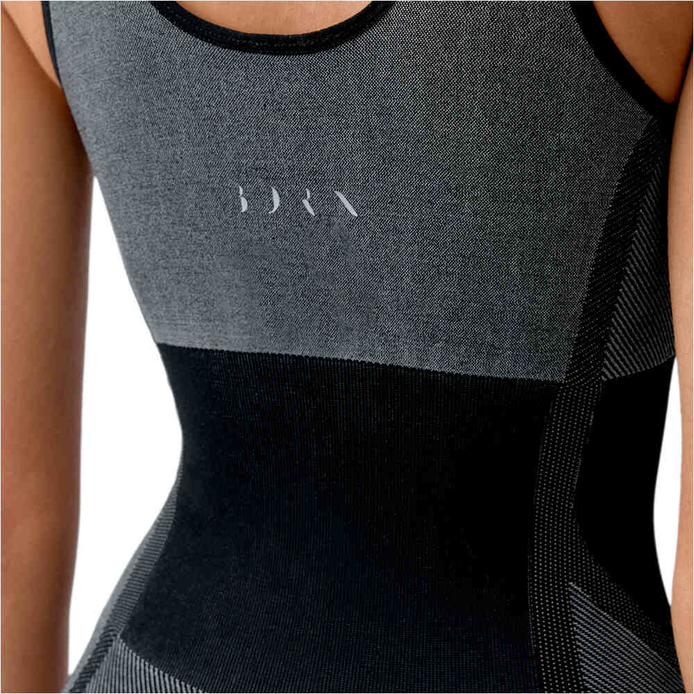 Born Living Yoga Mono Yoga Selva NEGRO 05