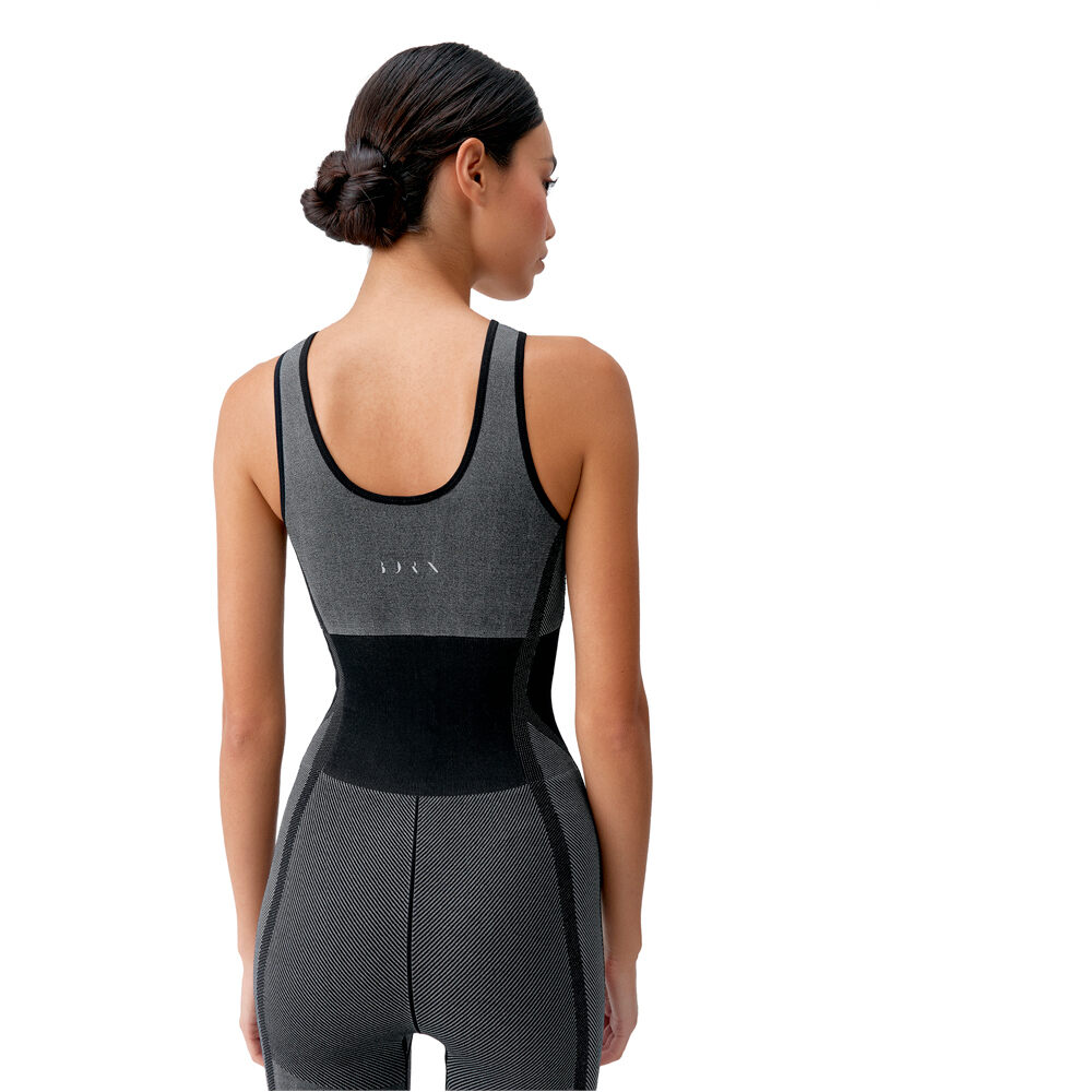 Born Living Yoga Mono Yoga Selva NEGRO vista detalle