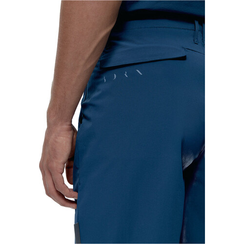 Born Living Yoga pantalón corto fitness hombre GADIR AZUL