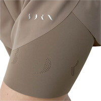 Born Living Yoga pantalones yoga BIKILA MARRON vista detalle
