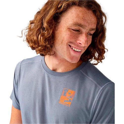 Brooks camiseta técnica manga corta hombre DISTANCE 3.0 GRIS