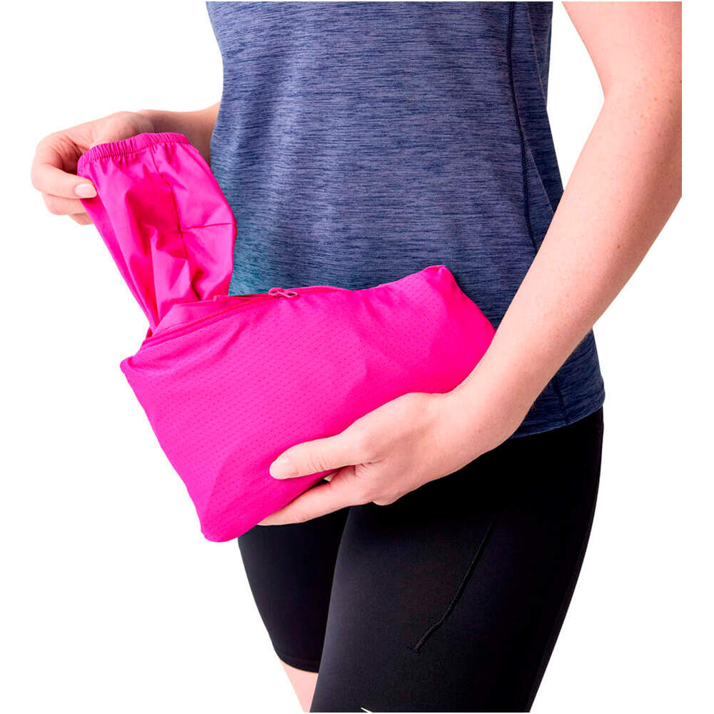 Brooks CHAQUETA RUNNING MUJER CANOPY PACKABLE ROSA 04
