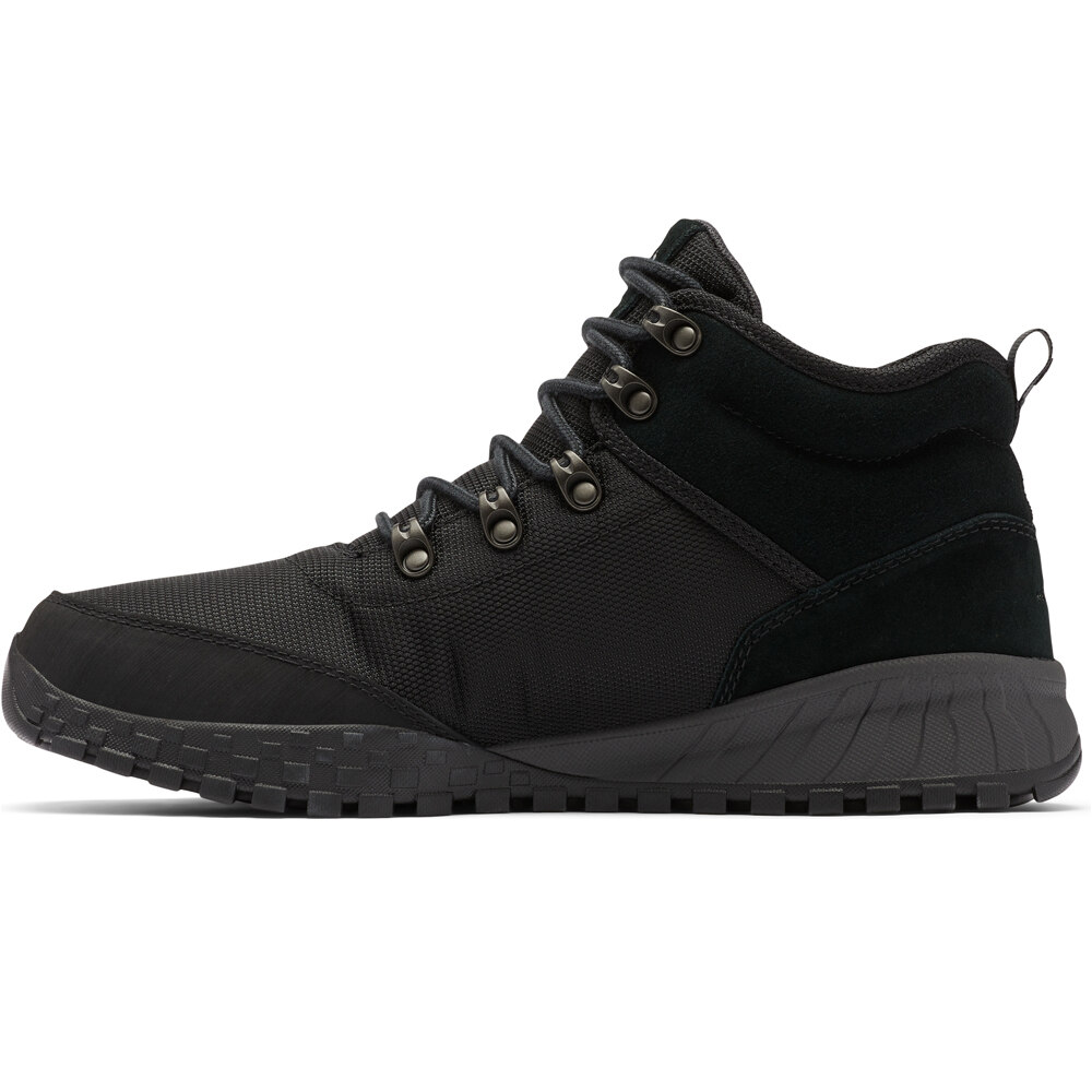 Columbia bota trekking hombre FAIRBANKS MID NEGRO vista trasera