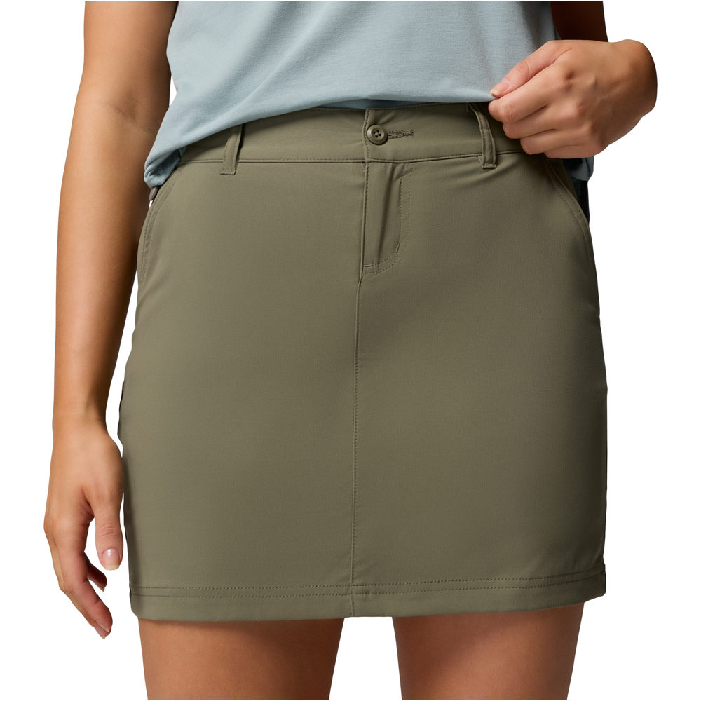 Columbia pantalón corto montaña mujer LESLIE FALLS II VERDE 03