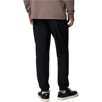 Columbia pantalón hombre VITAL VALLEY NEGRO vista trasera