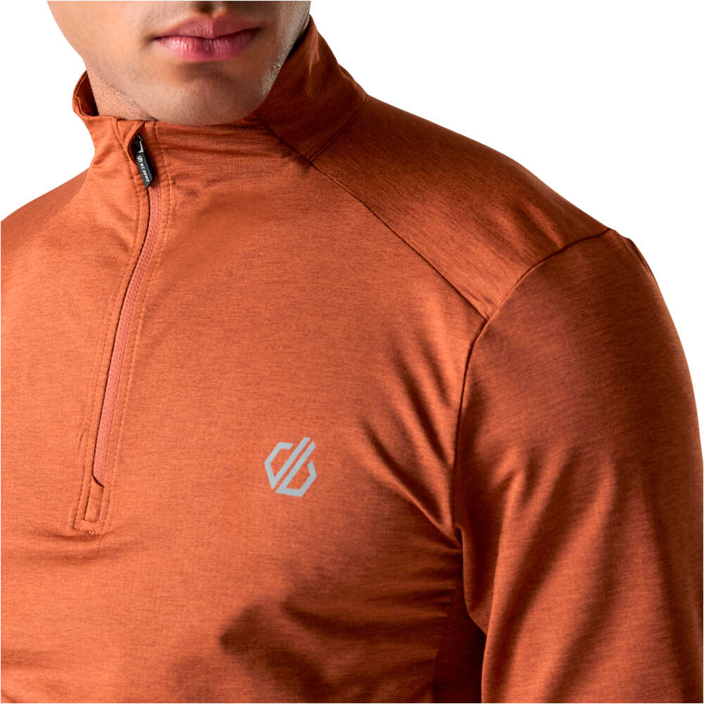 Dare2b camiseta montaña manga larga hombre POWER UP IV NARANJA vista detalle