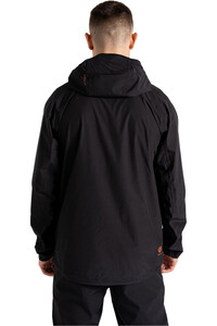 Dare2b chaqueta impermeable hombre TORREK BRTHE OUT NEGRO vista trasera