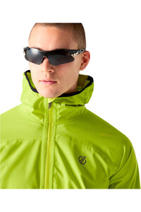 Dare2b chaqueta impermeable hombre ULTRALITE VERDE vista detalle