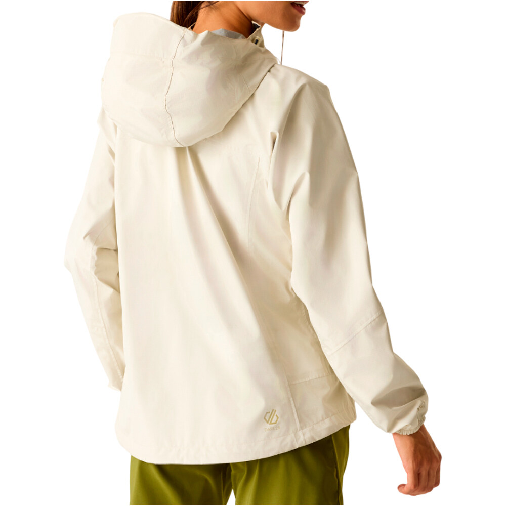 Dare2b chaqueta impermeable mujer TORREK BRTHE EASY MARRON vista trasera