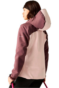 Dare2b chaqueta impermeable mujer TORREK III MORADO vista trasera