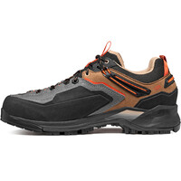 Garmont zapatilla trekking hombre AKRON GORE-TEX MARRON vista trasera