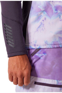 Helly Hansen camiseta térmica manga larga hombre LIFA ACTIVE MORADO vista detalle