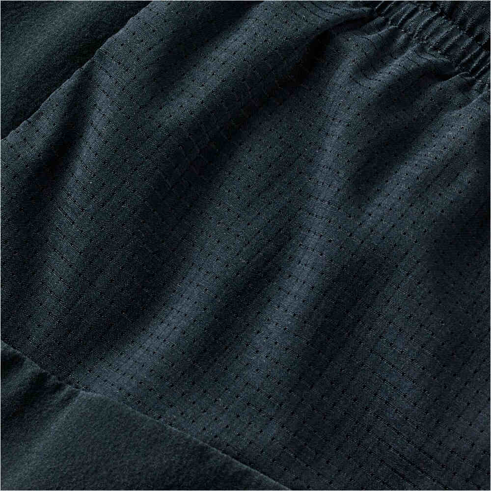 Mizuno pantaloneta técnica hombre ACTIVE ALPHA 2IN1 NEGRO 07