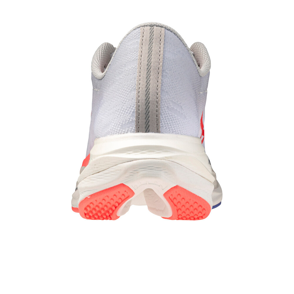 Mizuno zapatilla running mujer WAVE REBELLION FLASH 3 BLANCO vista trasera