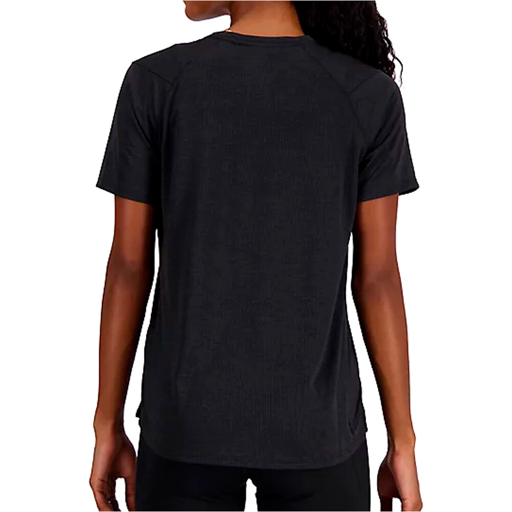 New Balance camiseta entrenamiento manga corta mujer ATHLETICS NEGRO vista trasera