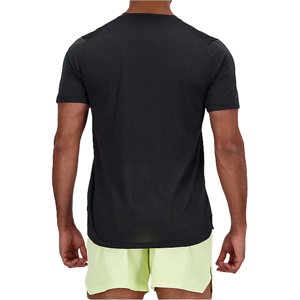 New Balance camiseta técnica manga corta hombre ATHLETICS RUN NEGRO vista trasera