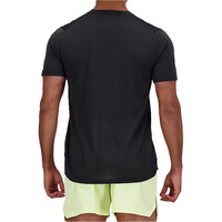 New Balance camiseta técnica manga corta hombre ATHLETICS RUN NEGRO vista trasera