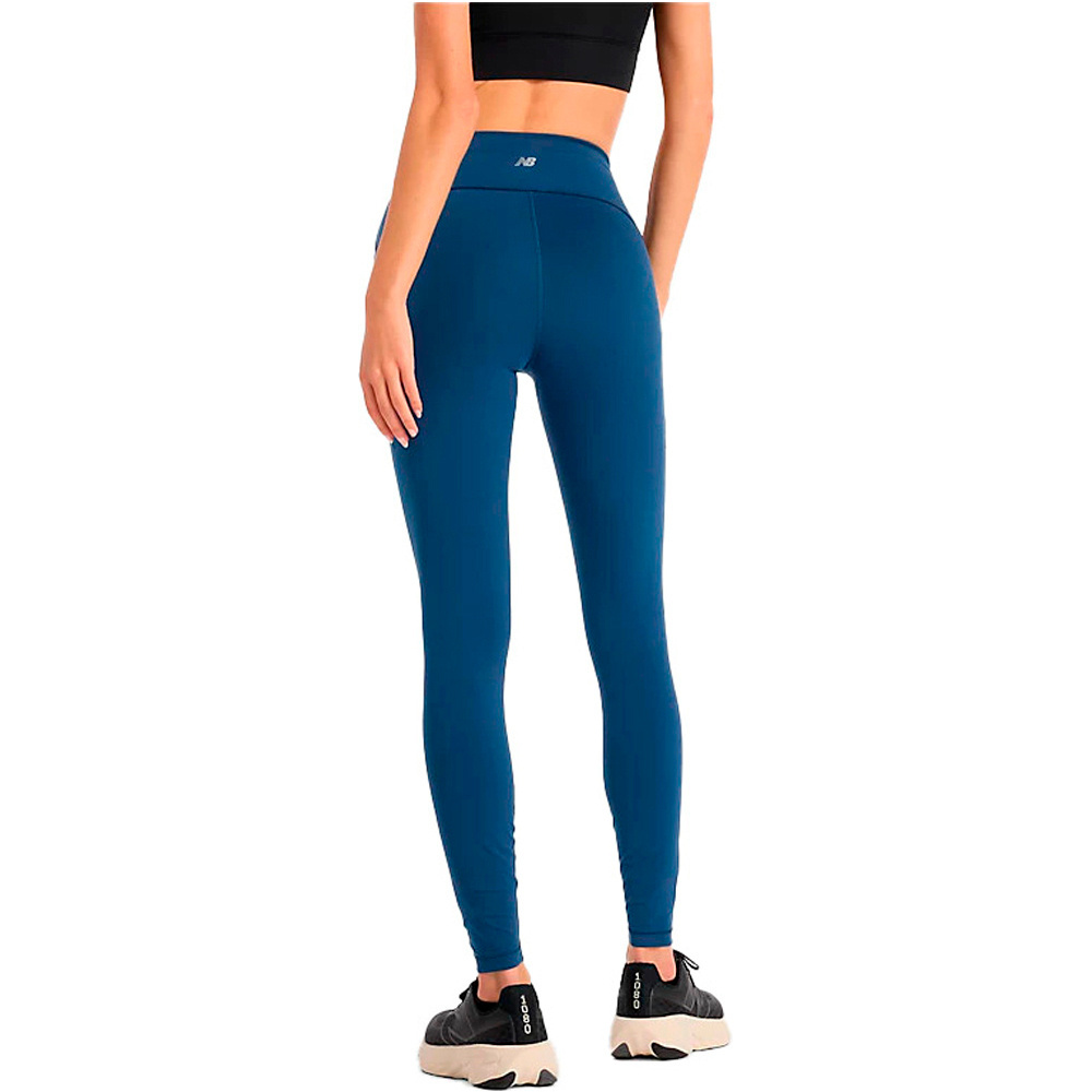 New Balance malla larga running mujer SLEEK POCKET HIGH RISE LEGGING 27 AZUL vista trasera