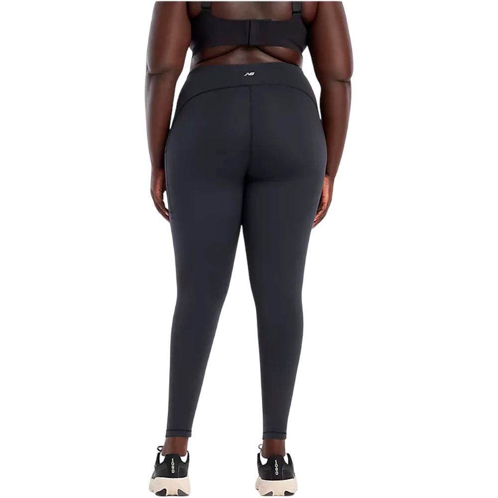 New Balance malla larga running mujer SLEEK POCKET HIGH RISE NEGRO vista trasera