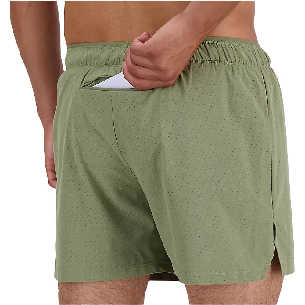 New Balance pantaloneta técnica hombre RC SHORT 5 VERDE 03