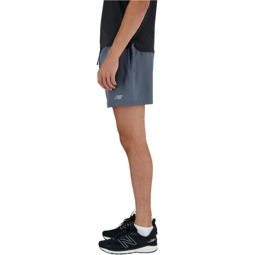 New Balance pantaloneta técnica hombre SHORT 5 INCH BRIEF VERDE